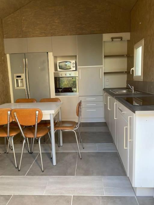 Dans Une Maison Familiale Avec Jardin A 800M De La Plage Bréville-sur-Mer Dış mekan fotoğraf